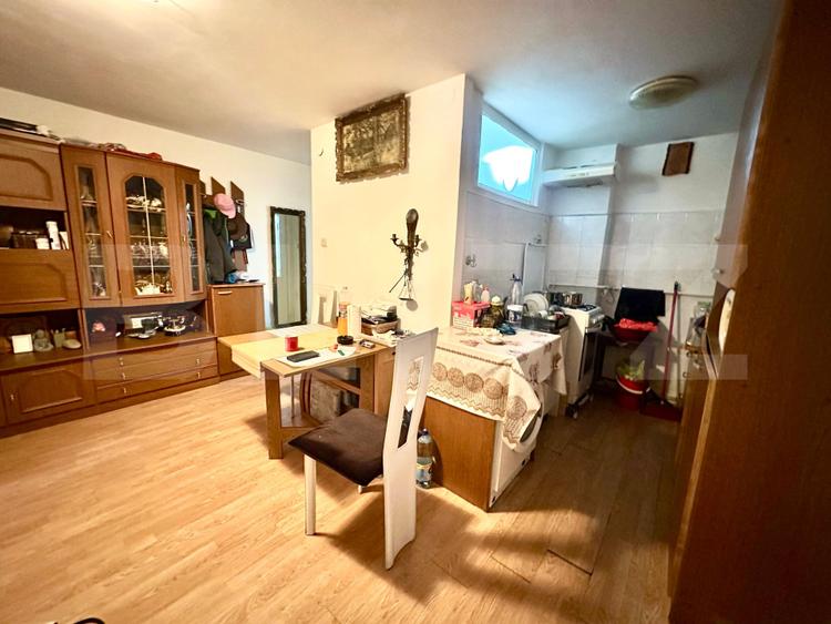 Apartament 2 camere zona centrala Cugir
