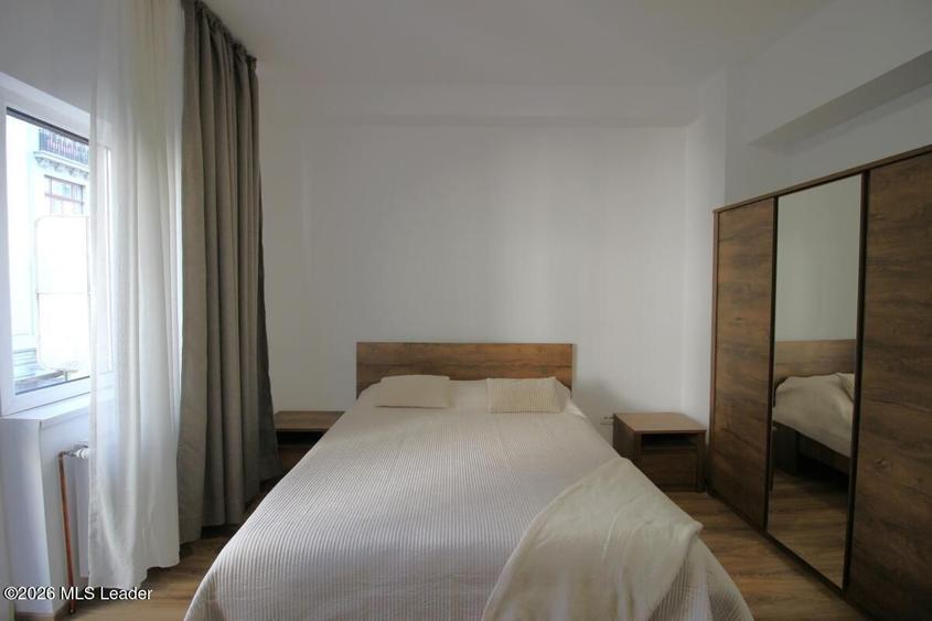 Piata Romana, 4 camere 138 MP total, Etaj 2/9, renovat - utilat, liber