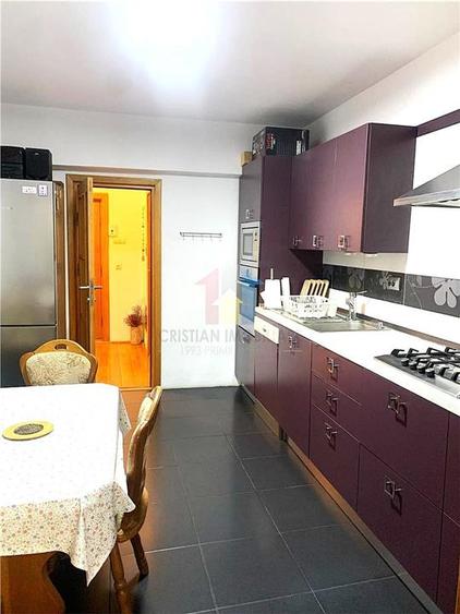 DUPLEX imens , zona Calarasi 3 camere, 2 Bai, 112 MP