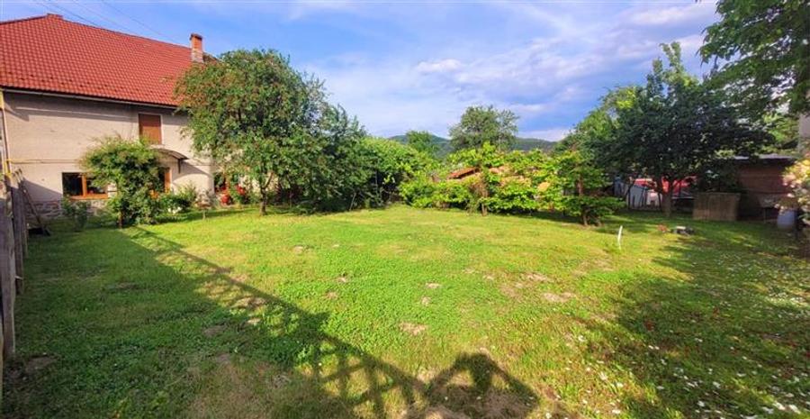 Casa individuala garaj pivnita curte superba Talmaciu