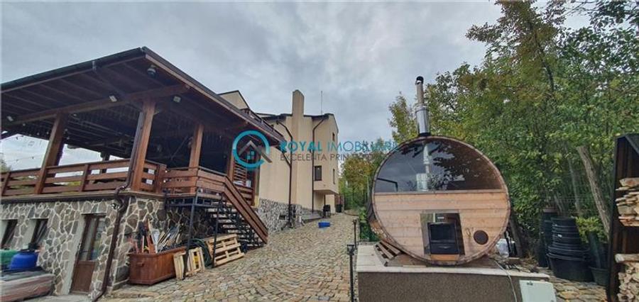 Royal Imobiliare -vanzare vila/ casa de vacanta zona CAMPINA