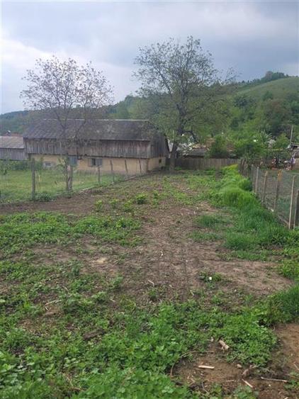Casa de vanzare in Valea Seaca – 600 mp teren, la 10 minute de Bacau