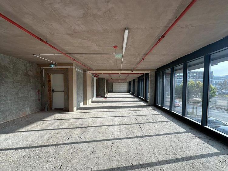 Spațiu Comercial Mezanin 334 mp în Complexul Cloud9, Șoseaua Pipera/de inchiriat