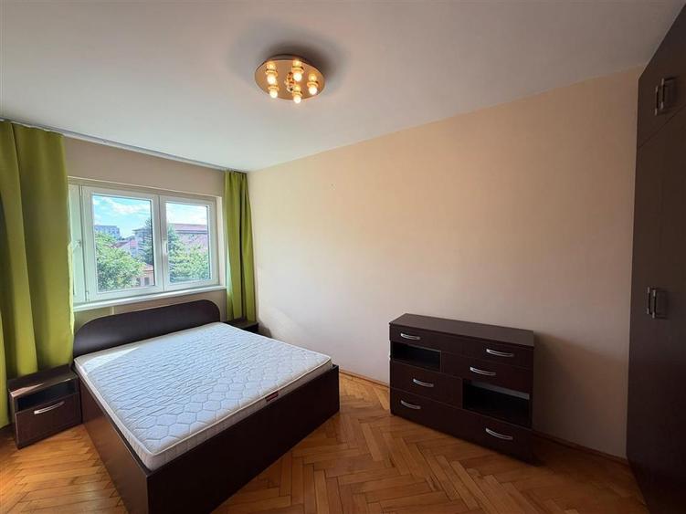 Apartament 2 camere. Zona ultracentrala, Arad.