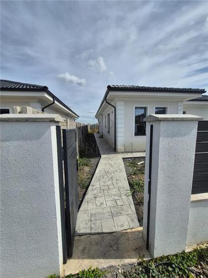 Duplex parter - 2 dormitoare - 2 bai - zona excelenta la 4 benzi
