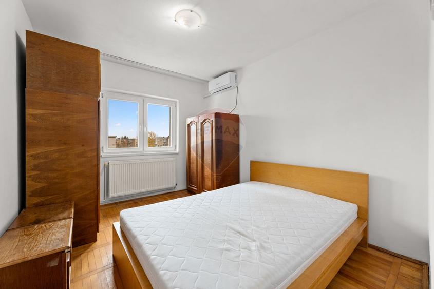Apartament spațios cu 3 camere, de vânzare, în zona 300 Micalaca