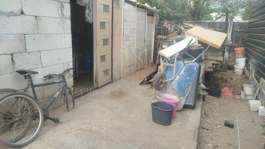 Comuna Berceni langa Primarie casa singur curte 310 mp 51000 eur