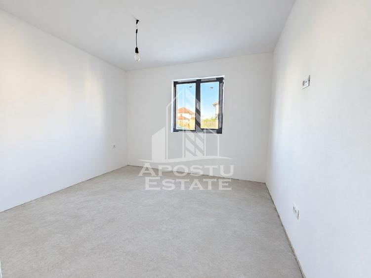 Duplex cu 5 camere, 300 mp teren, de vanzare, la Bazosu Nou