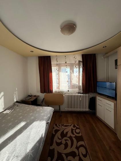 Se închiriază garsoniera , Bulevardul Poitiers 2 , are 20 mp, etajul 2/4  - 2