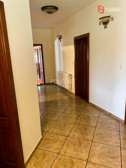 Casa individuala 5 camere si 4 locuri de parcare in Giroc - 24