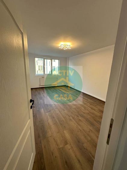 Apartament 2 camere, etaj 3, renovat, zona Piata Mica