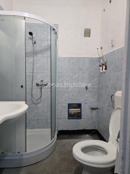 Garsoniera Savinesti spatioasa in zona curată - 5