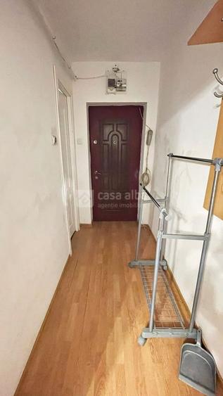 Podul de Piatra, garsoniera renovata cu suflet, mobilata & utilata