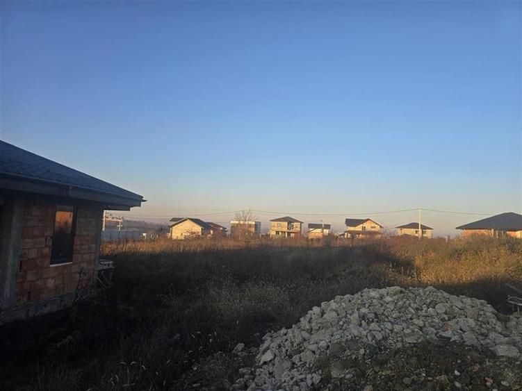 Teren de vanzare in Bucium