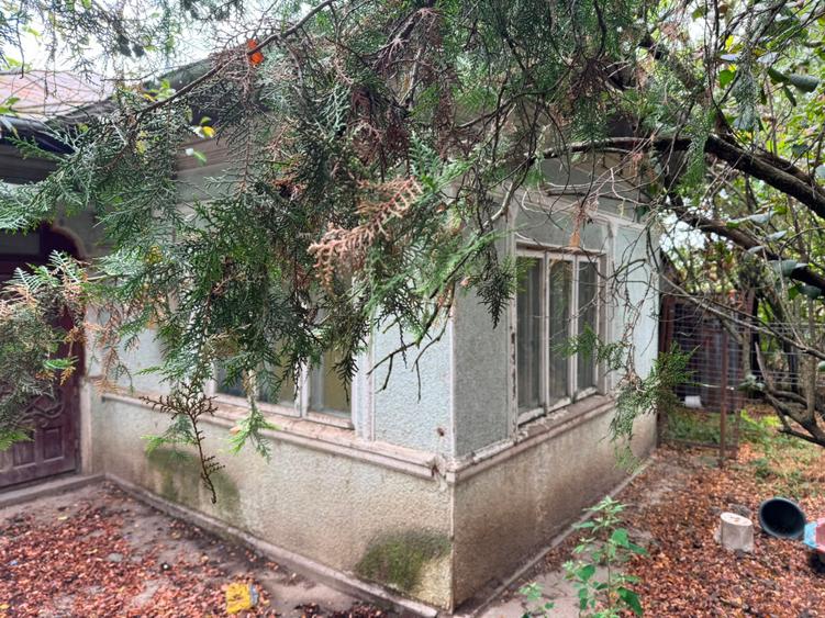 Casa de renovat +teren