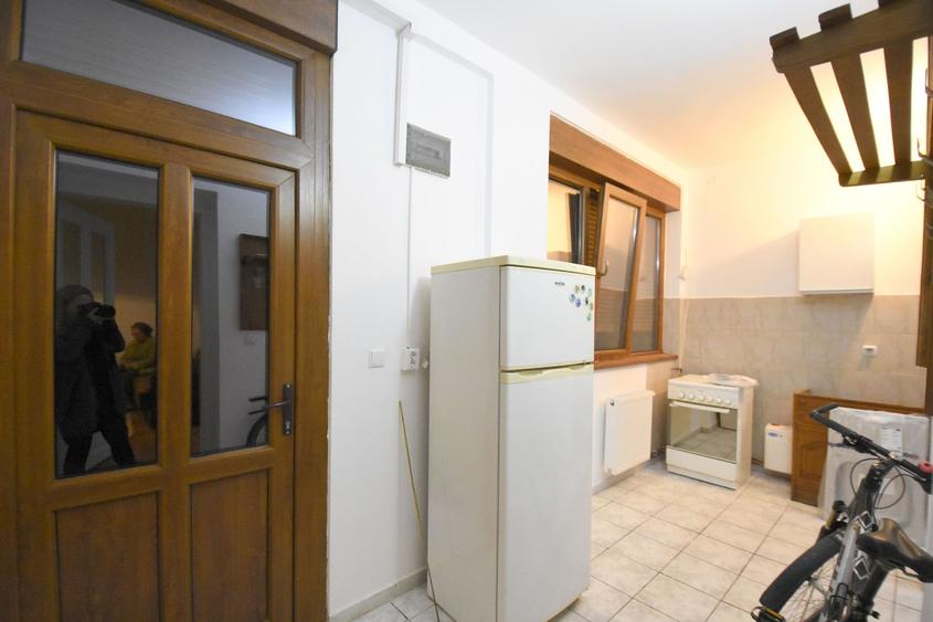 Apartament la casa de închiriat în zona Mehala