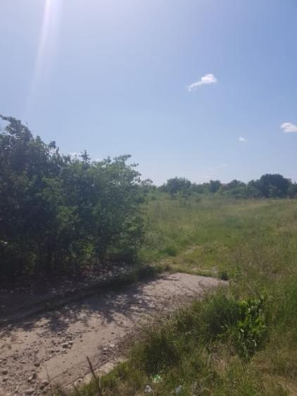 Teren intravilan 2500 mp , deschidere 24 m