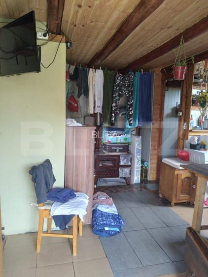 Casa de vanzare, 40 mp, 12 ari de teren, zona Rebrisoara
