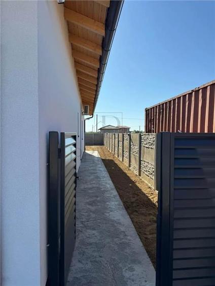Duplex pe plan - 4 camere - toate utilitatile