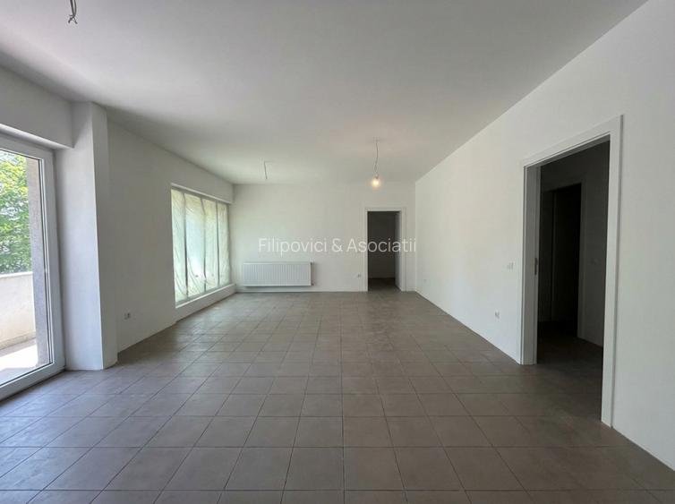 Spatiu Comercial , parter bloc nou construit , zona Nerva Traian - 6