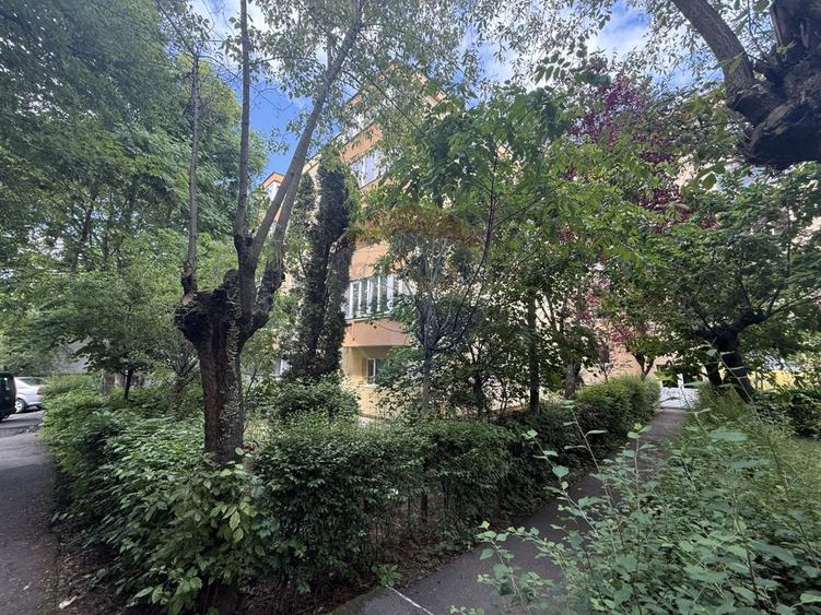 Apartament 3 camere de închiriat in Zorilor I Ideal pentru 2 studenți