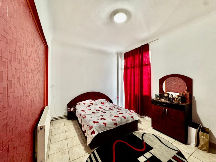 3 Camere Unirii - Coposu 1A- 57.5 Mp- Vedere spre Centru Comercial Unirea
