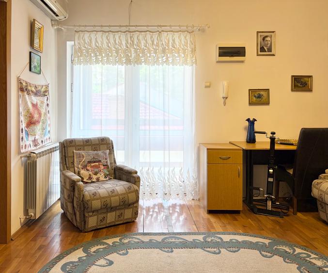 CASA CONSTRUITA IN ANII 2000 CU TEREN DE 304 MP - RETRASA - POLITEHNICA - MANIU