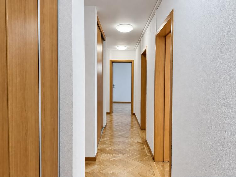 Aviatorilor | Etaj 1 | 200 mp | 5 camere | Garaj + boxă | 2 terase