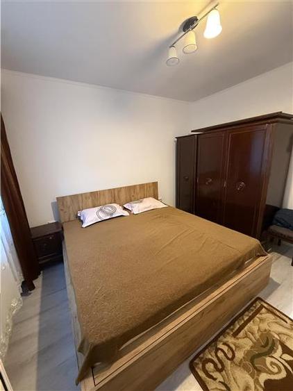 Apartament De Inchiriat 3 Camere, Semidecomandat, Zona Tomis 2