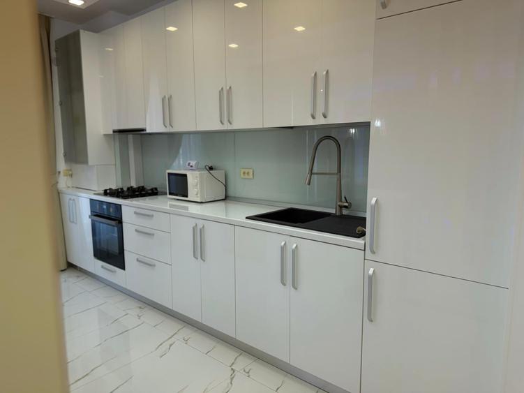 Apartament cu 3 camere, mobilat si utilat LUX