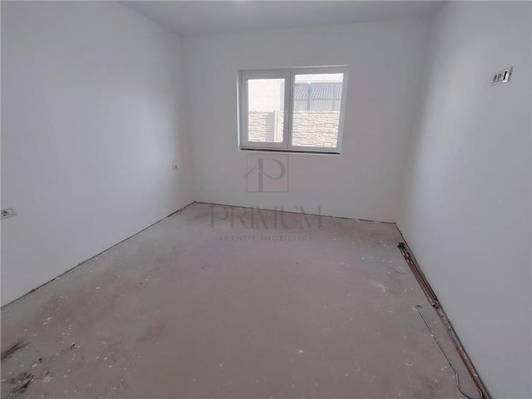 Duplex despartit - zona foarte buna - aproape de centura - toate utilitatile
