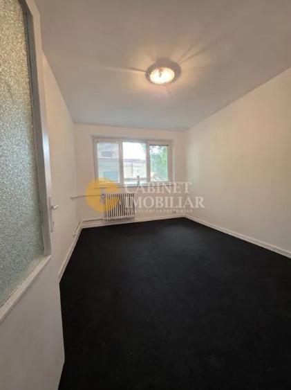 2 Camere Semidecomandat – Zona Piața Chirilă, Tătărași