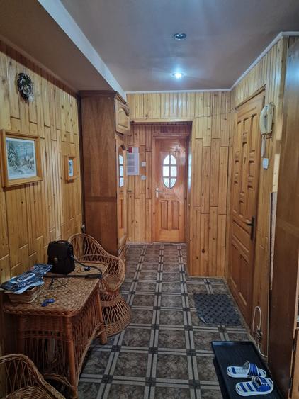 De Vanzare Apartament 3 camere Decomandat -bloc tip vila Obcini