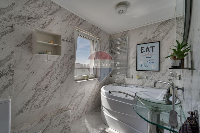 Vilă renovată P+1+M  | Foișor vitrat, grădină și jacuzzi - 27