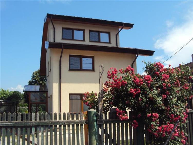 Vila Focsani, S+P+M, mobilata si utilata, CT si anexa