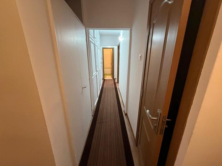 Apartament 3 camere decomandat 70 mp Crângului + Garaj