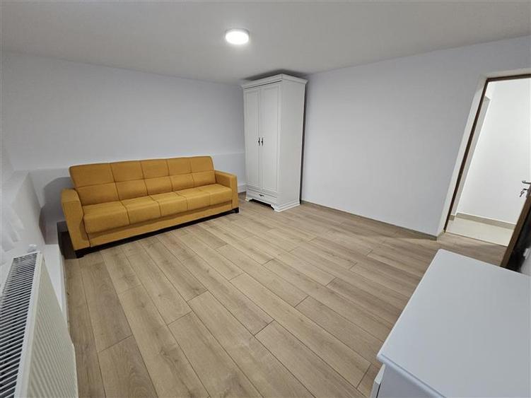 Apartament decomandat cu 2 camere si acces la gradina Dealul Cetatii