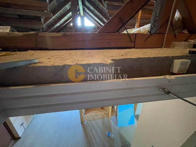 Casă Duplex Integral (Ambele Părți) - 325mp Utili, 1000mp Teren, Asfalt