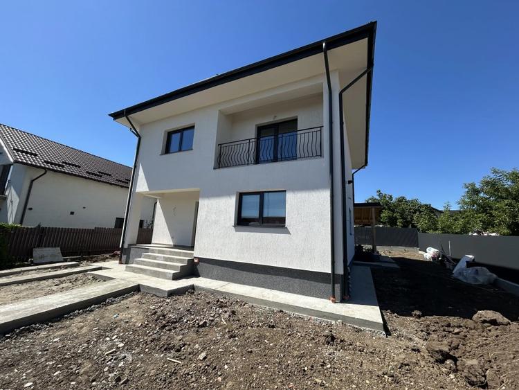 CASA CU 4 CAMERE + BECI SPATIOS , CAPAT CUG , TVA INCLUS IN PRET !!!
