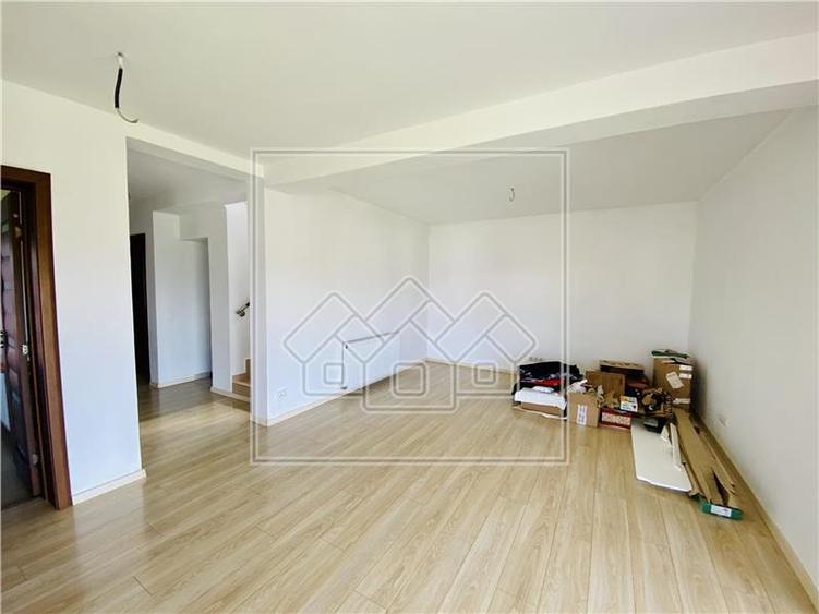 Casa individuala in Bavaria, 5 camere, 2 bai, 135 mp utili