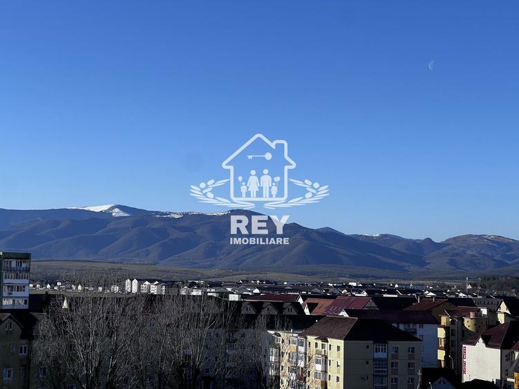Apartament 2 camere,bloc cu lift, Str. Oștirii/Mihai Viteazul/N.Iorga