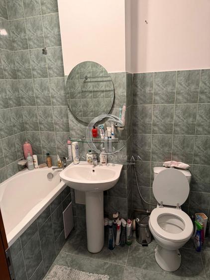 Apartament cu 2 camere zona Unirii Sud etaj intermediar Pret: 80.000