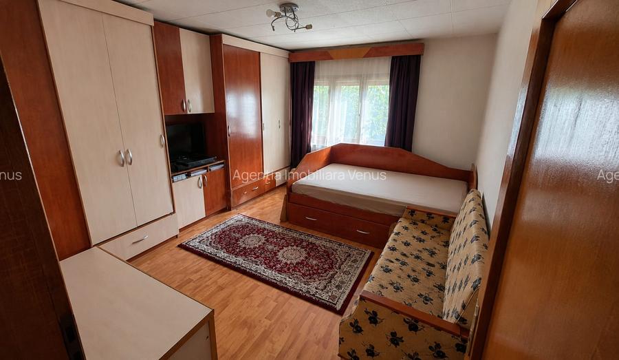 Casa cu etaj si cladire separata de 250mp - 8