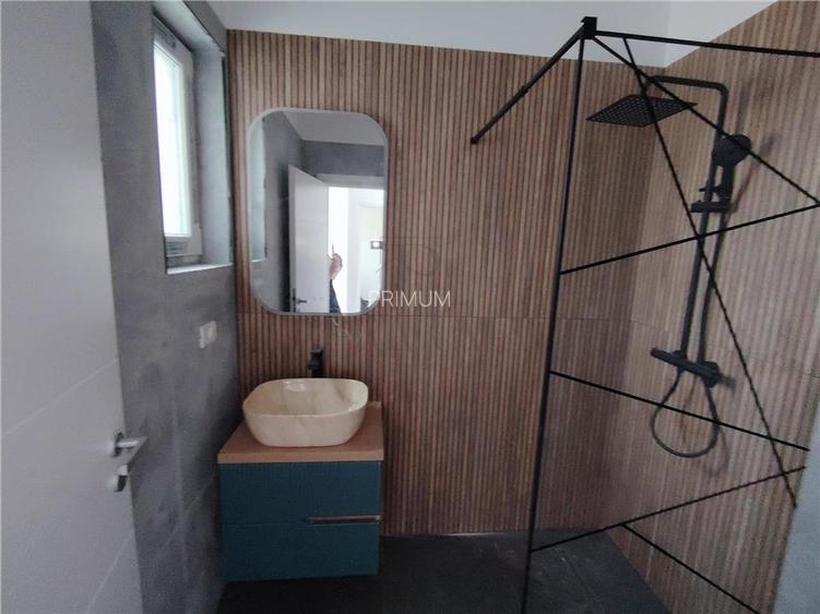DUPLEX MODERN - ZONA CENTRALA - SEPARAT PRIN BAIE - GAZON SI SISTEM DE IRIGARE - 7