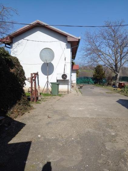 Vand vila situata in sat Plopsoru, comuna Daia