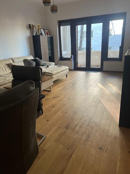 Apartament 3 camere lux, complet renovat, 105 mp, 3 balcoane –Strad