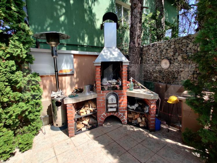 Casa deosebita 260 mp, teren 400 mp, zona Andrei Muresanu Engels
