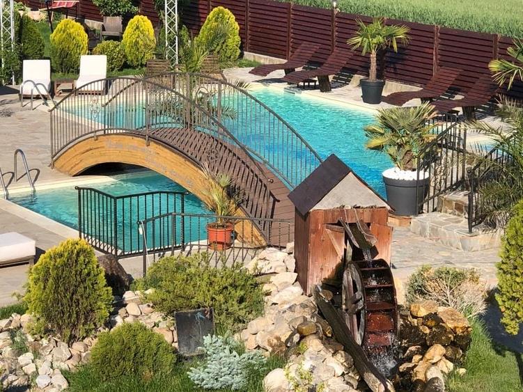 RESORT BRASOV - PISCINA - FOODCOURT - LAGUNA