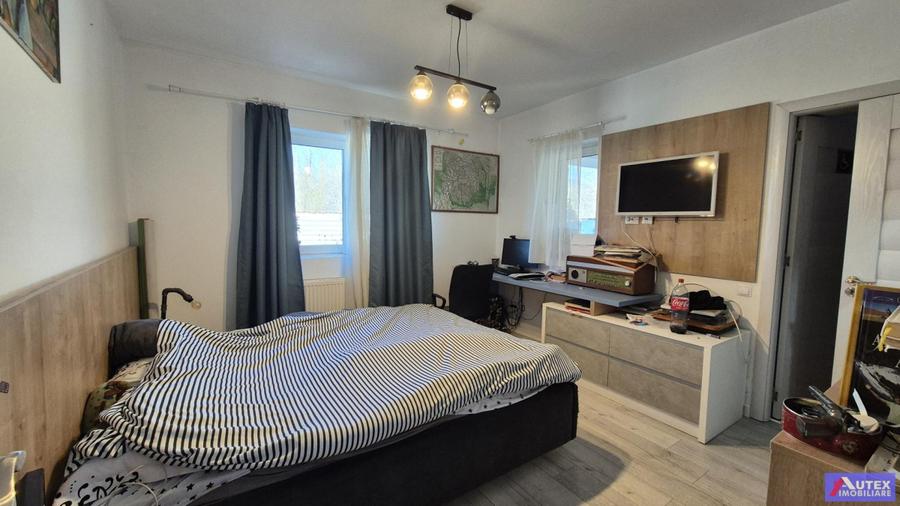 Casa Central Magurele pe Parter - 4 camere, 4 bai si teren de 580 mp