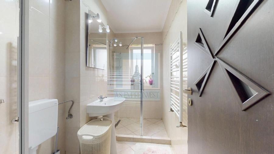 Apartament 3 camere, 121 mp,2 bai, 3 balcoane-zona Subcetate/Sanpetru